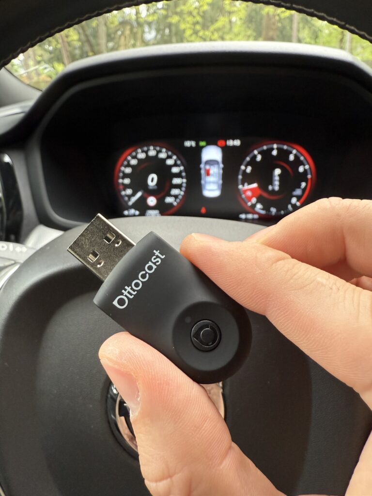 Ottocast Mini 2.0 Flow juhtmevaba CarPlay / Android Auto adapter