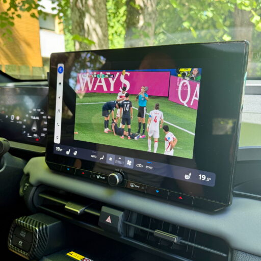 Ottocast Mirror Touch – telefoni peegeldamine autosse + juhtmevaba CarPlay - Pilt 3