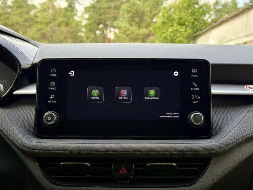 Ottocast Mirror Touch – telefoni peegeldamine autosse + juhtmevaba CarPlay - Image 5