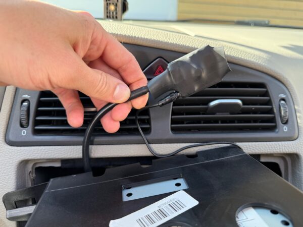 Volvo Bluetooth adapter (heli + handsfree) HU- autoraadiotele - Image 3